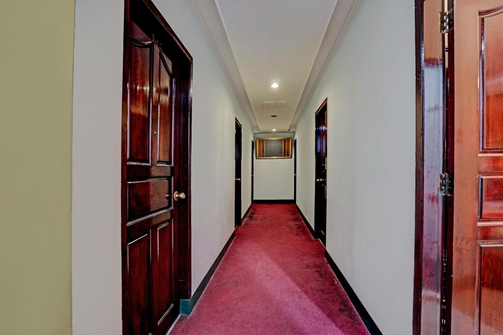 Super Oyo 91805 Hotel Wisma Bari ปาเลมบัง ภายนอก รูปภาพ