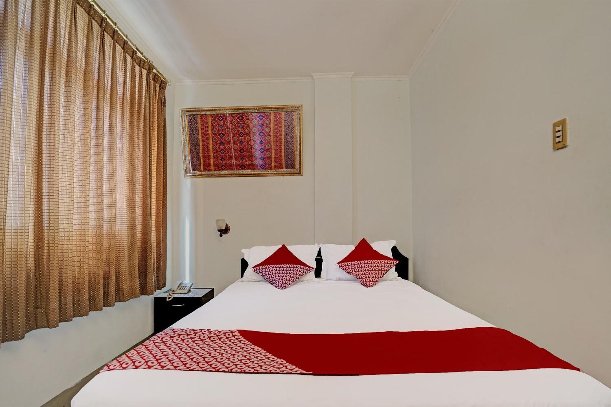 Super Oyo 91805 Hotel Wisma Bari ปาเลมบัง ภายนอก รูปภาพ