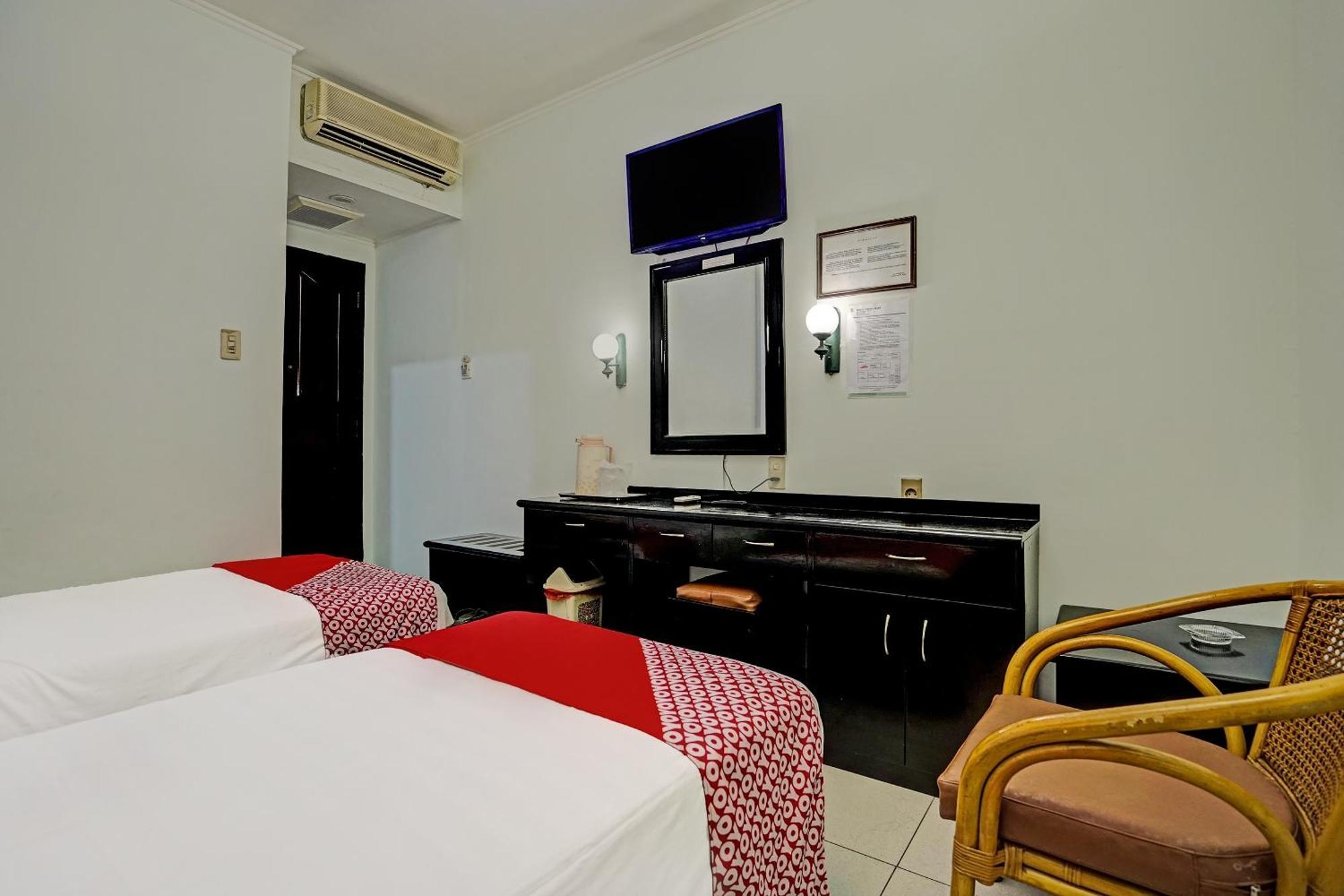 Super Oyo 91805 Hotel Wisma Bari ปาเลมบัง ภายนอก รูปภาพ