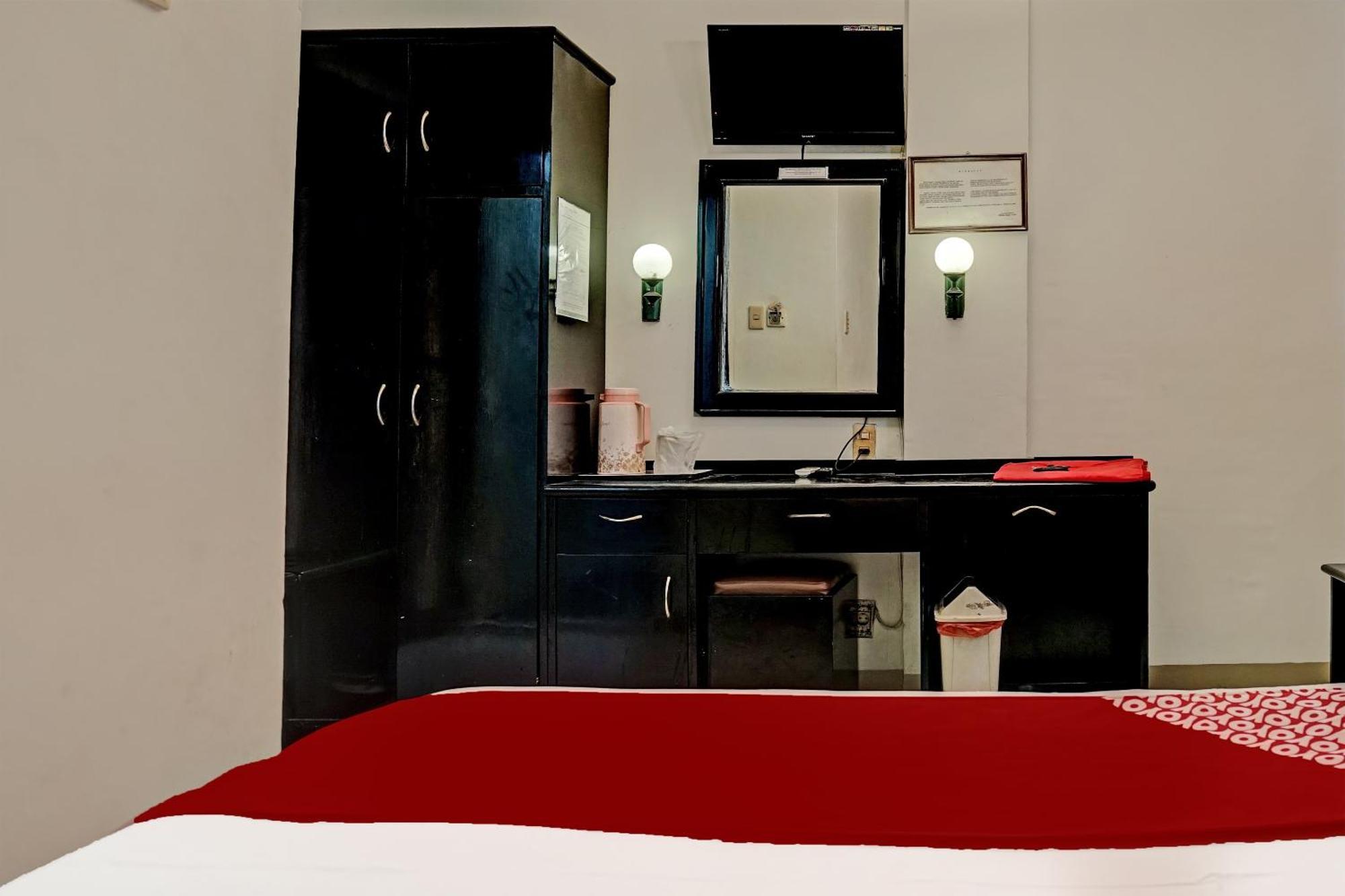 Super Oyo 91805 Hotel Wisma Bari ปาเลมบัง ภายนอก รูปภาพ