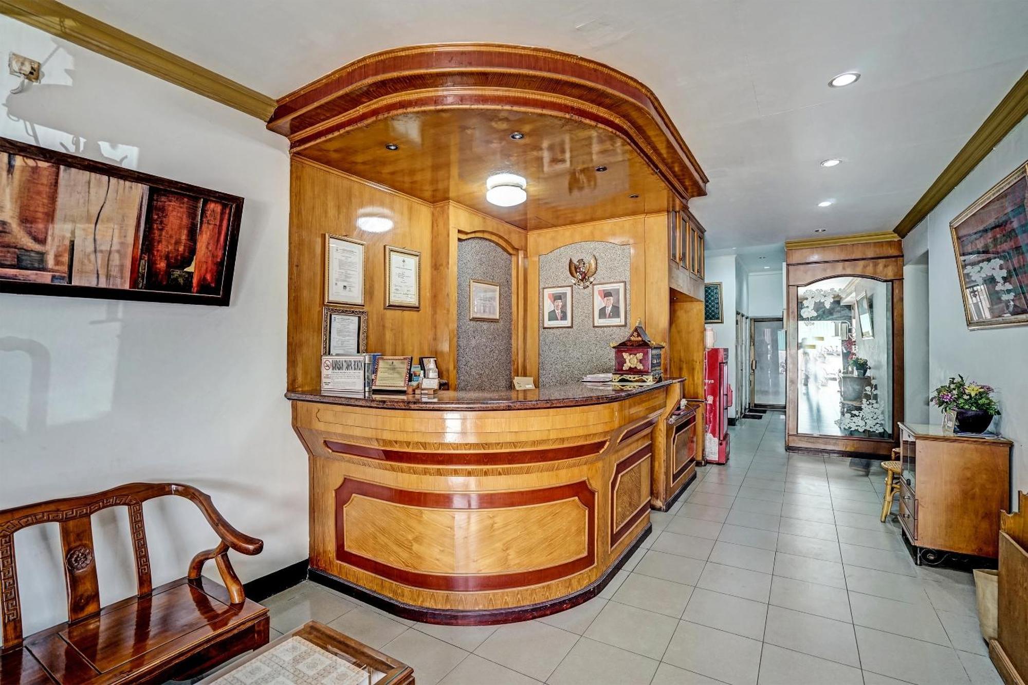 Super Oyo 91805 Hotel Wisma Bari ปาเลมบัง ภายนอก รูปภาพ