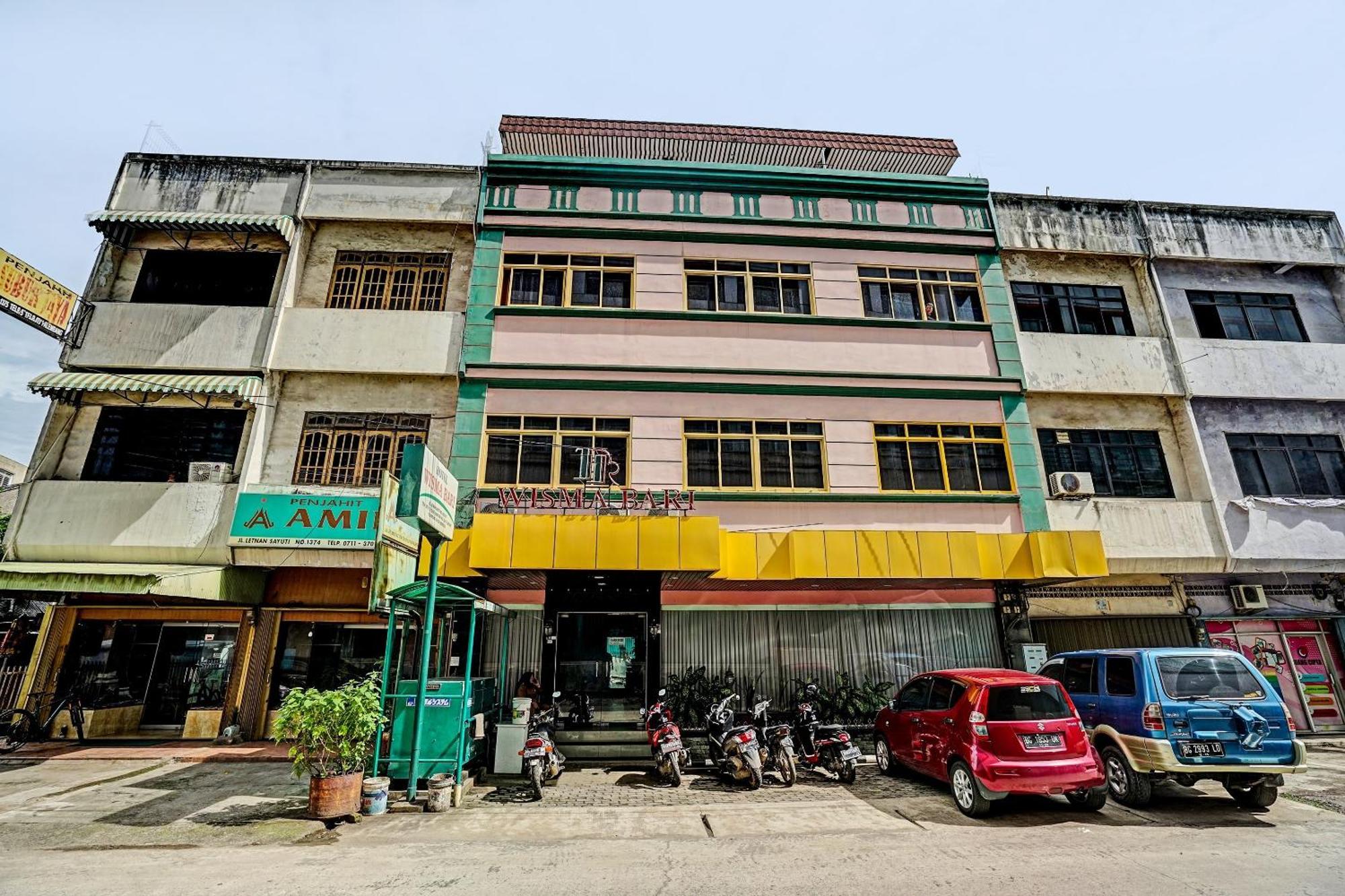 Super Oyo 91805 Hotel Wisma Bari ปาเลมบัง ภายนอก รูปภาพ